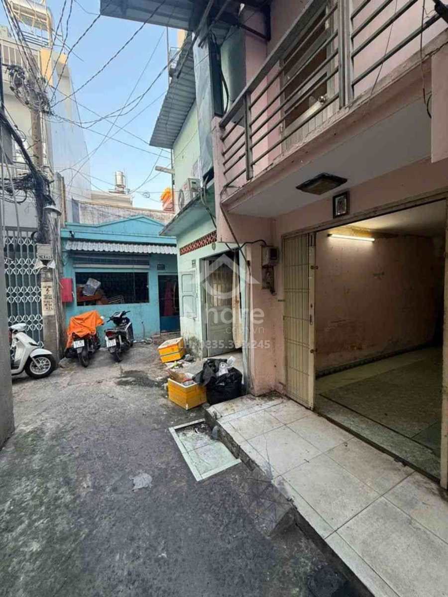 Bán nhà Kênh Tân Hóa DTSD gần 40m2 SHR nhỉnh 2 tỷ