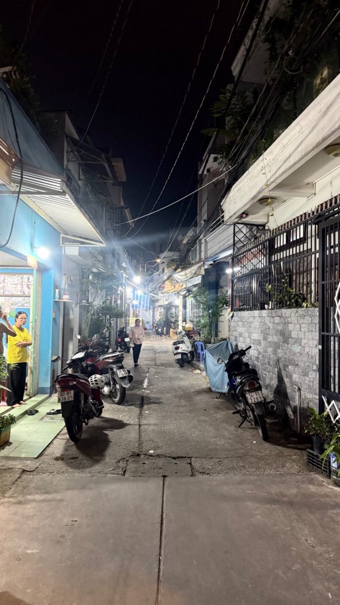 Bán nhà Khu Hòa Bình – Đầm Sen 2 tầng nhỉnh 3 tỷ
