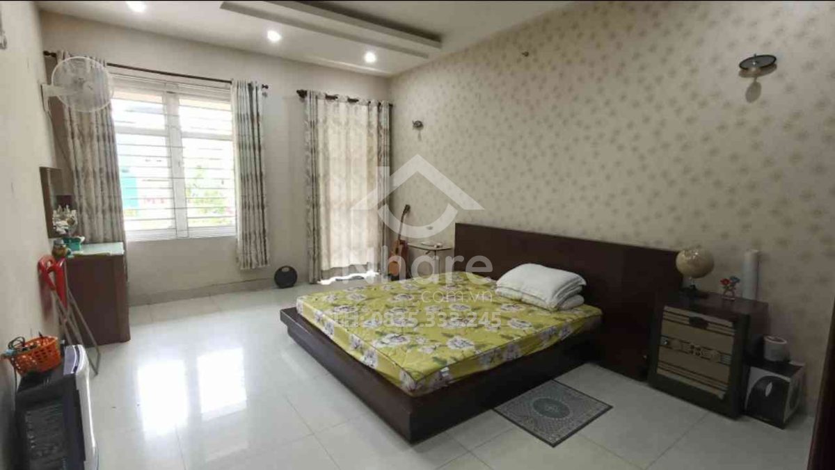 Bán nhà mặt tiền Tân Sơn Nhì 4 tầng nhỉnh 21 tỷ