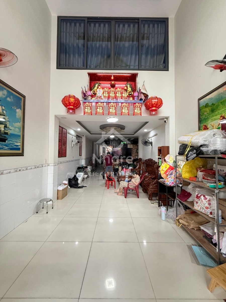 Bán nhà Trịnh Đình Trọng 5 tầng có thang hàng giá 15 tỷ