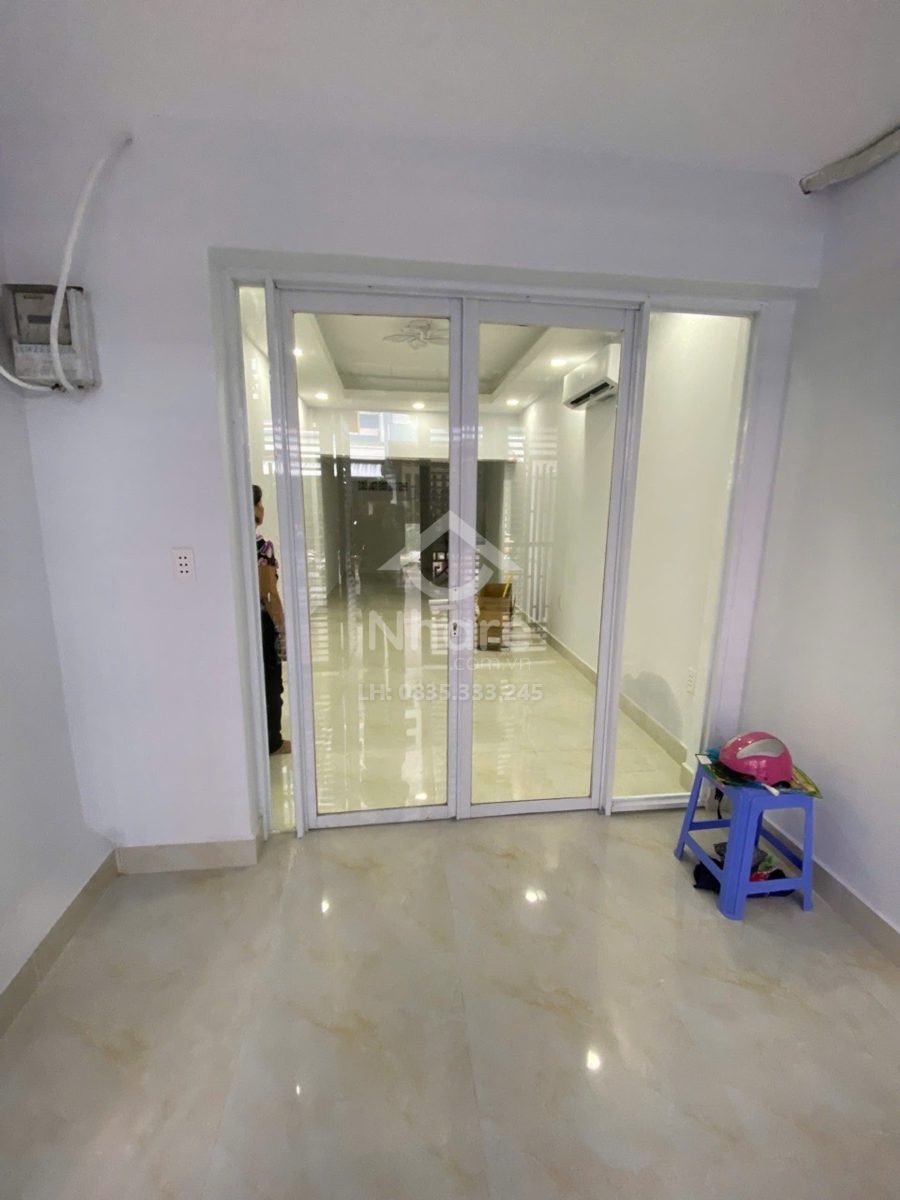 Bán shophouse Đinh Liệt đường 8m kinh doanh nhỉnh 2 tỷ