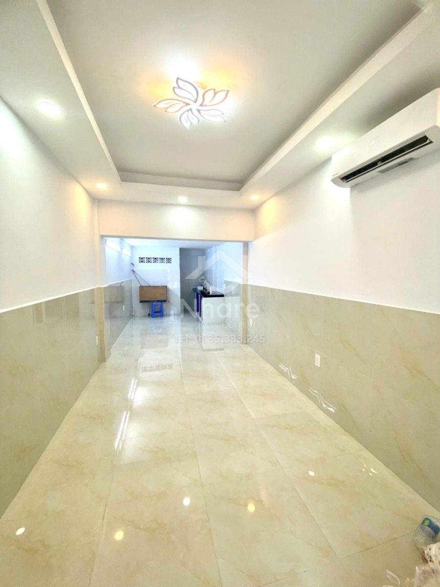Bán shophouse Đinh Liệt đường 8m kinh doanh nhỉnh 2 tỷ