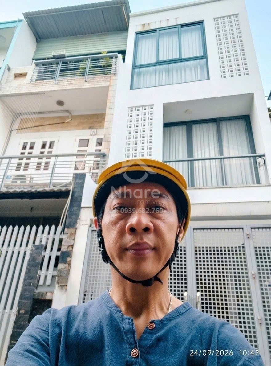 Nhà Tân Bình – Âu Cơ, 3 tầng ở ngay – CHDV , ngang 4m – dài 19m – hơn 8 tỷ nhẹ.
