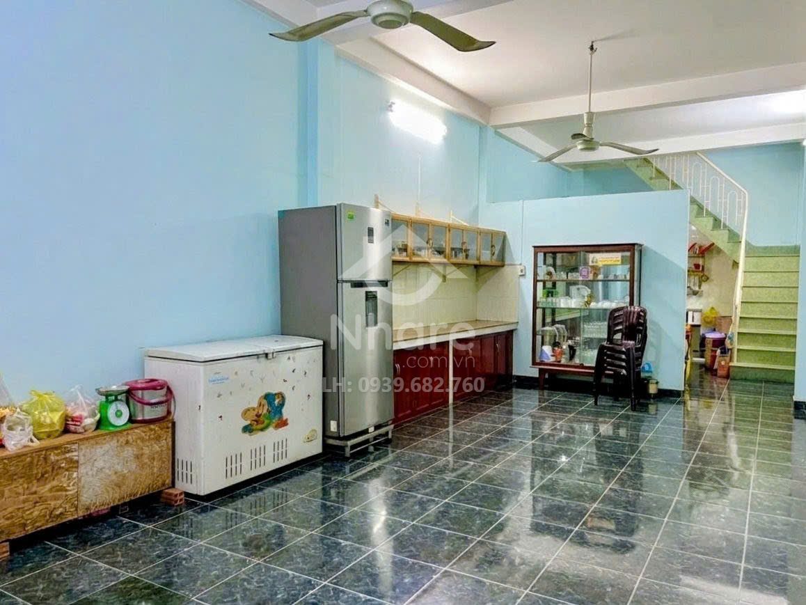 Nhà Tân Bình – Hà Bá Tường, 3 tầng ở ngay – KD- ngang hơn 4m – dài 28m – hơn 12 tỷ.