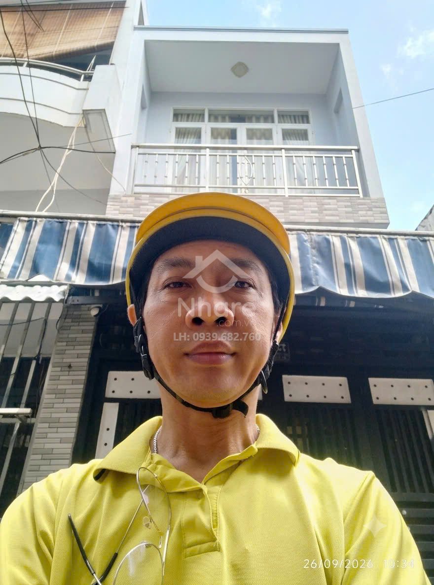 Nhà Tân Bình – Lạc Long Quân,  3 tầng ở ngay – ngang hơn 3m – dài gần 11m – hơn 4 tỷ.