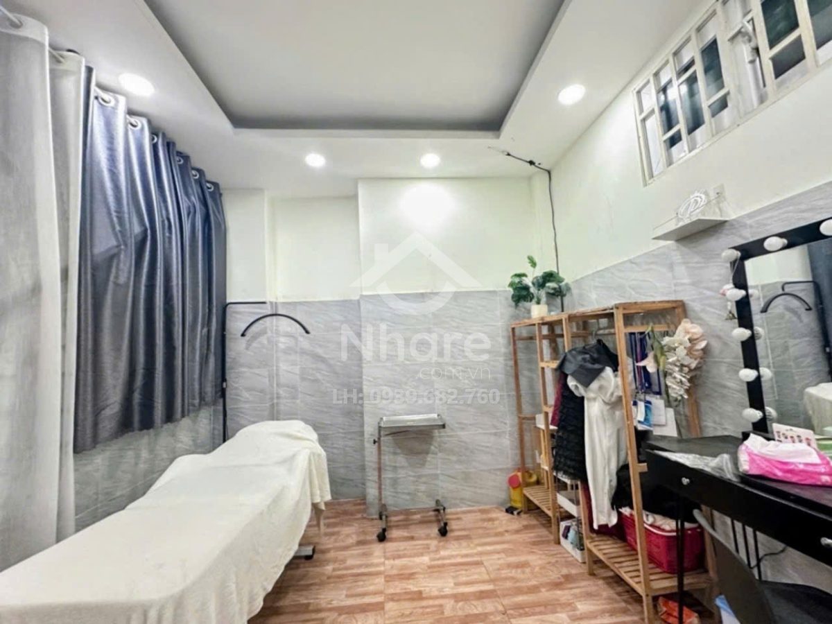 Nhà Tân Bình – Lạc Long Quân, 5 tầng ở ngay – KD, ngang hơn 4m – dài 16m – 14 tỷ nhẹ.