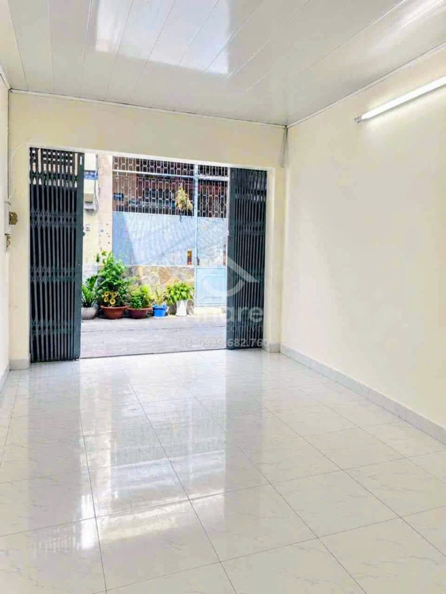 Nhà Tân Bình – Lạc Long Quân, ở ngay – xây mới , ngang gần 4m – dài 10m – hơn 4 tỷ nhẹ.