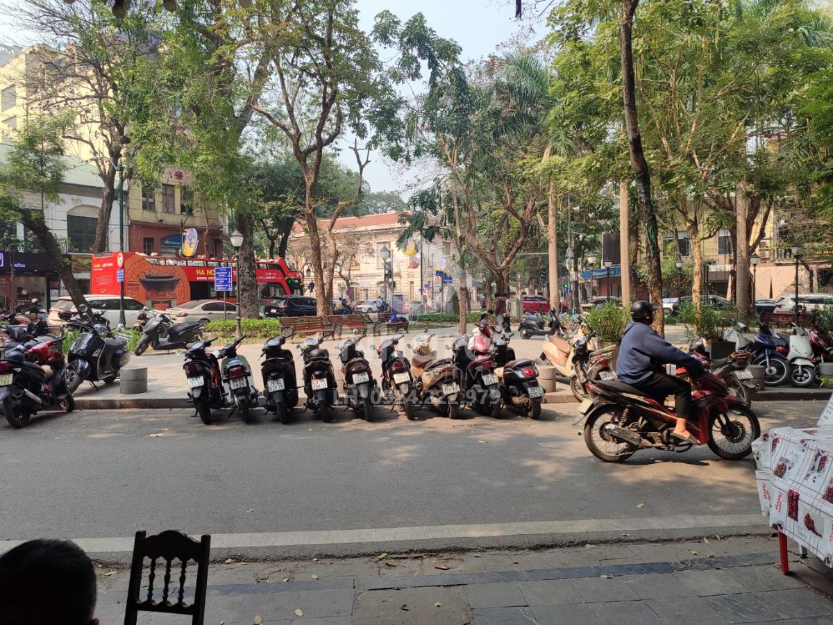 Bán đất khu Nhà Chung, Hoàn Kiếm 45m2, 16 tỷ