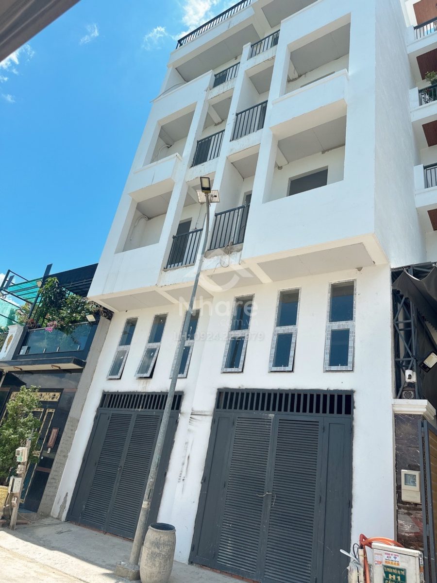 Bán nhà dịch vụ khu Ngã Tư Bốn Xã 5x18m, 14 tỷ