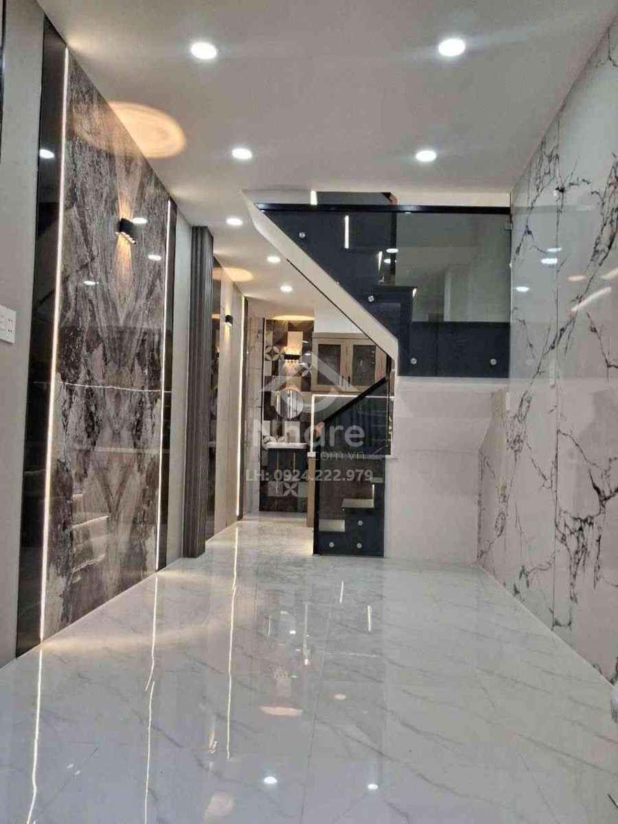 Bán nhà khu Bình Long 2,5x8m, 2,89 tỷ