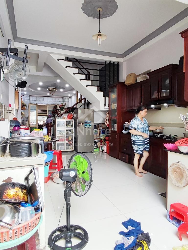 Bán nhà mặt tiền chợ Gò Xoài 4x31m, 18 tỷ