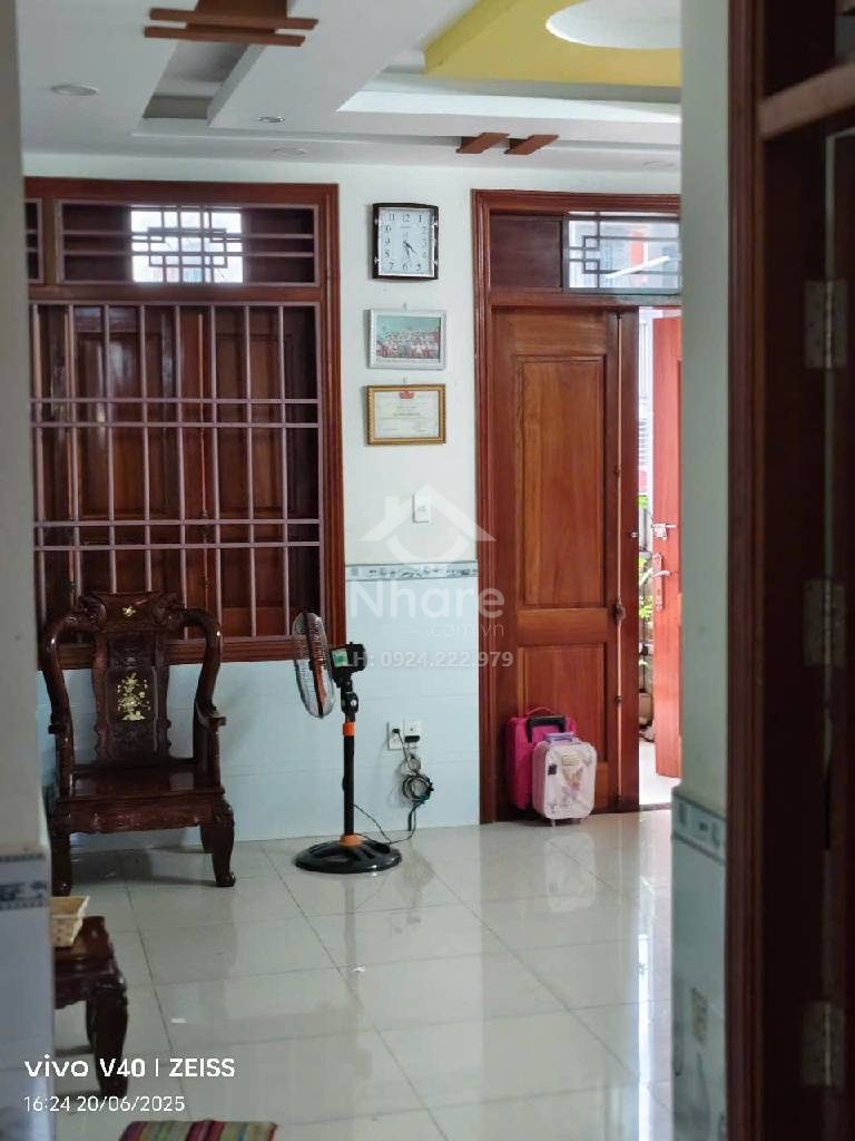 Bán nhà mặt tiền Lê Trọng Tấn 68,5m2, 11 tỷ