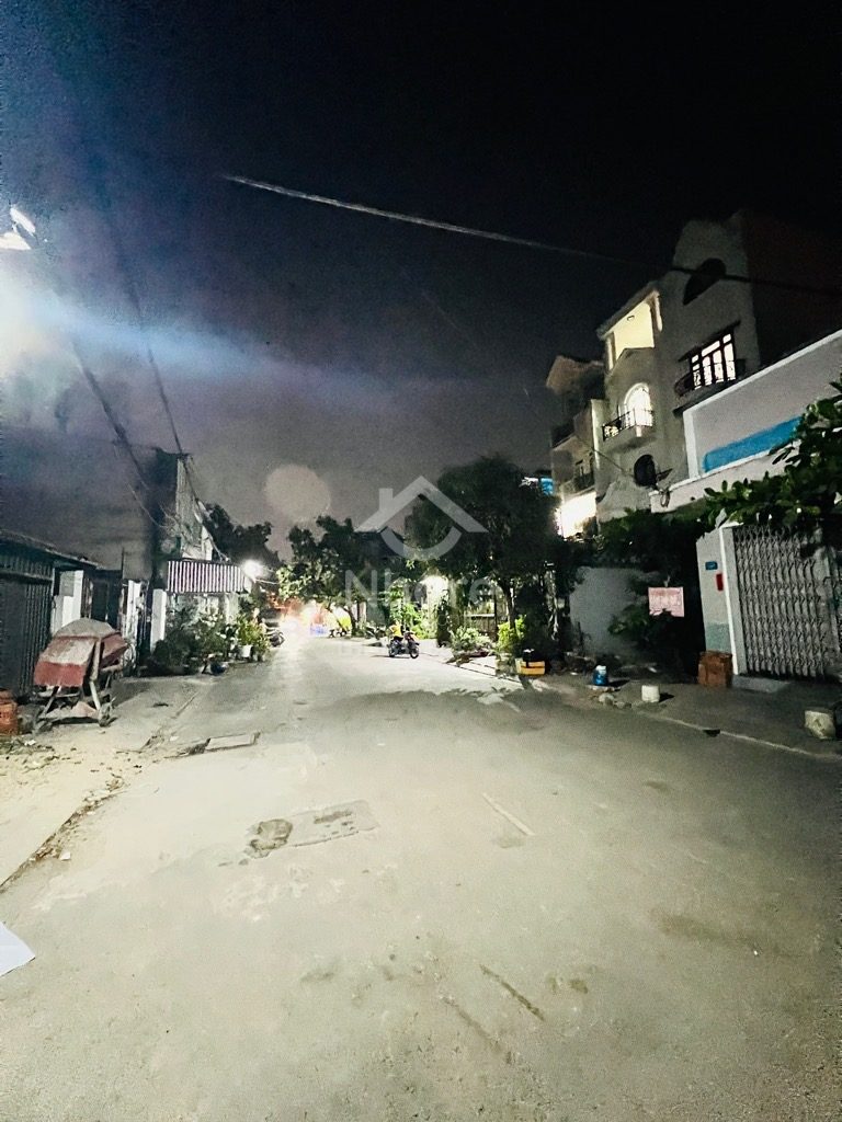 Căn hộ Lê Văn Quới 135m2 giá chỉ 12 tỷ