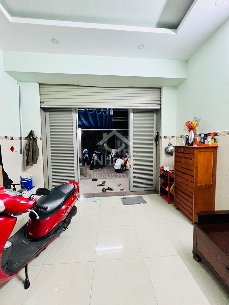 Căn hộ Lê Văn Quới 135m2 giá chỉ 12 tỷ