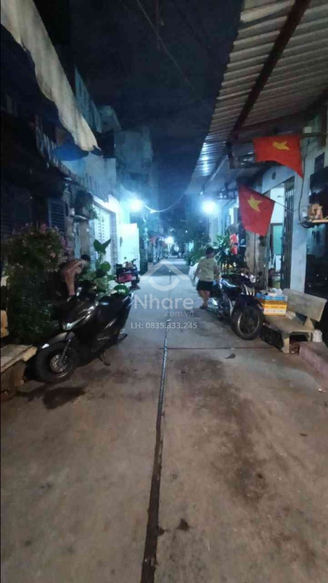 Nhà 2 tầng gần AEON Tân Phú xe tải đậu cửa nhỉnh 3 tỷ