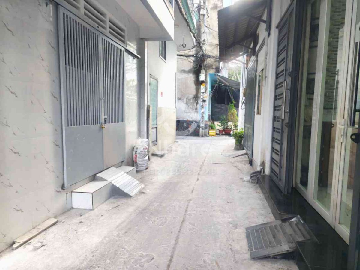 Nhà 3 tầng Khu Bình Long ngang 4.5m nhỉnh 2 tỷ