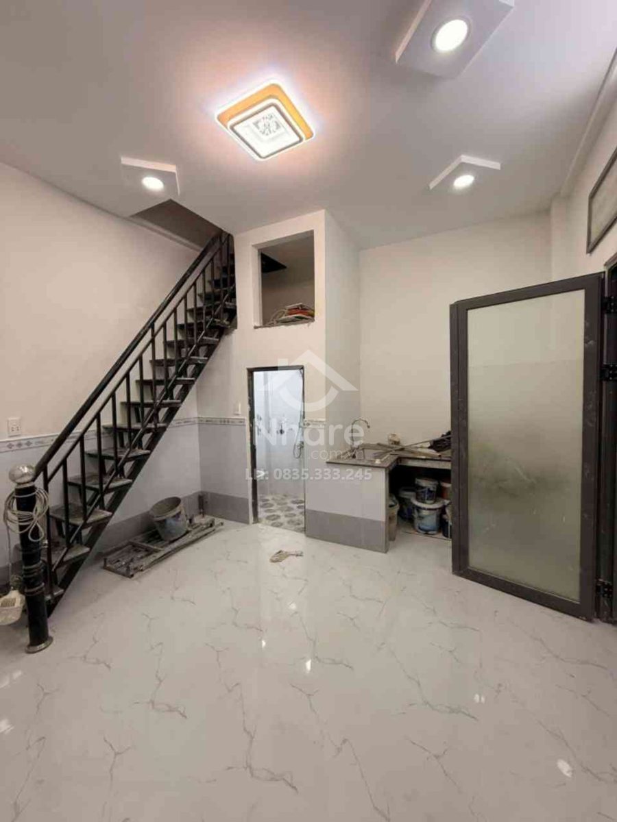 Nhà 3 tầng Khu Bình Long ngang 4.5m nhỉnh 2 tỷ