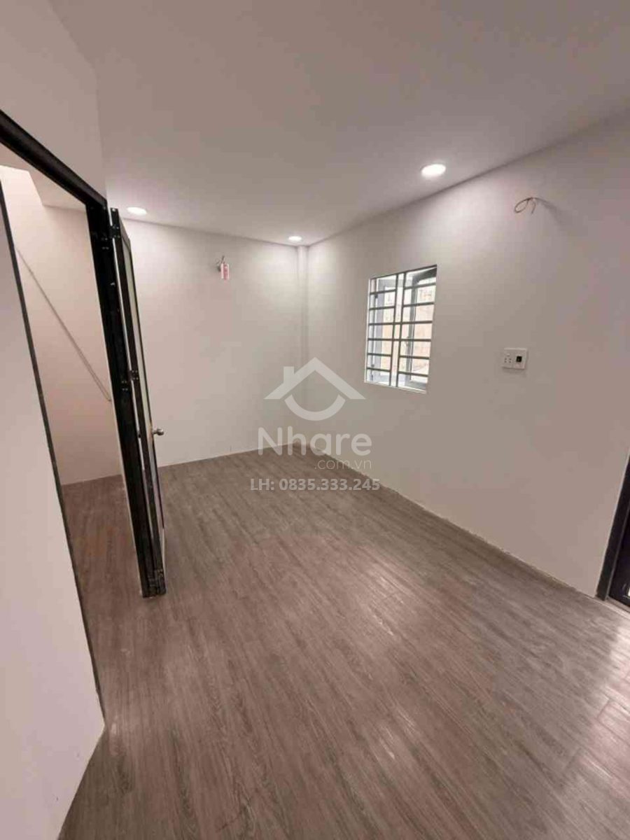 Nhà 3 tầng Khu Bình Long ngang 4.5m nhỉnh 2 tỷ