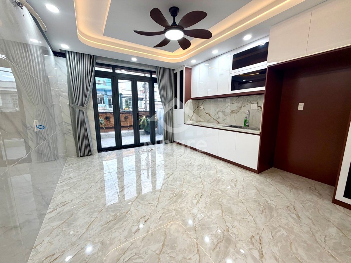 Nhà 5 tầng Ấp Chiến Lược 4x17m giá 11 tỷ