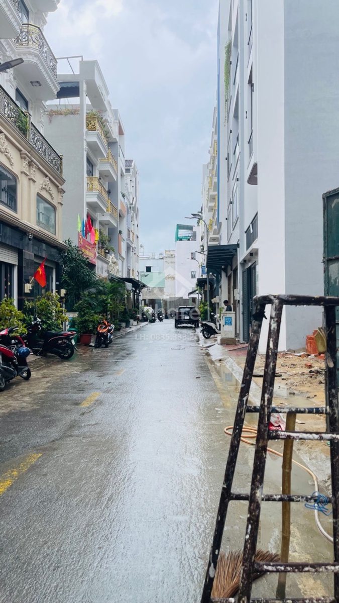 Nhà 5 tầng gần AEON Tân Phú hẻm xe tải nhỉnh 8 tỷ