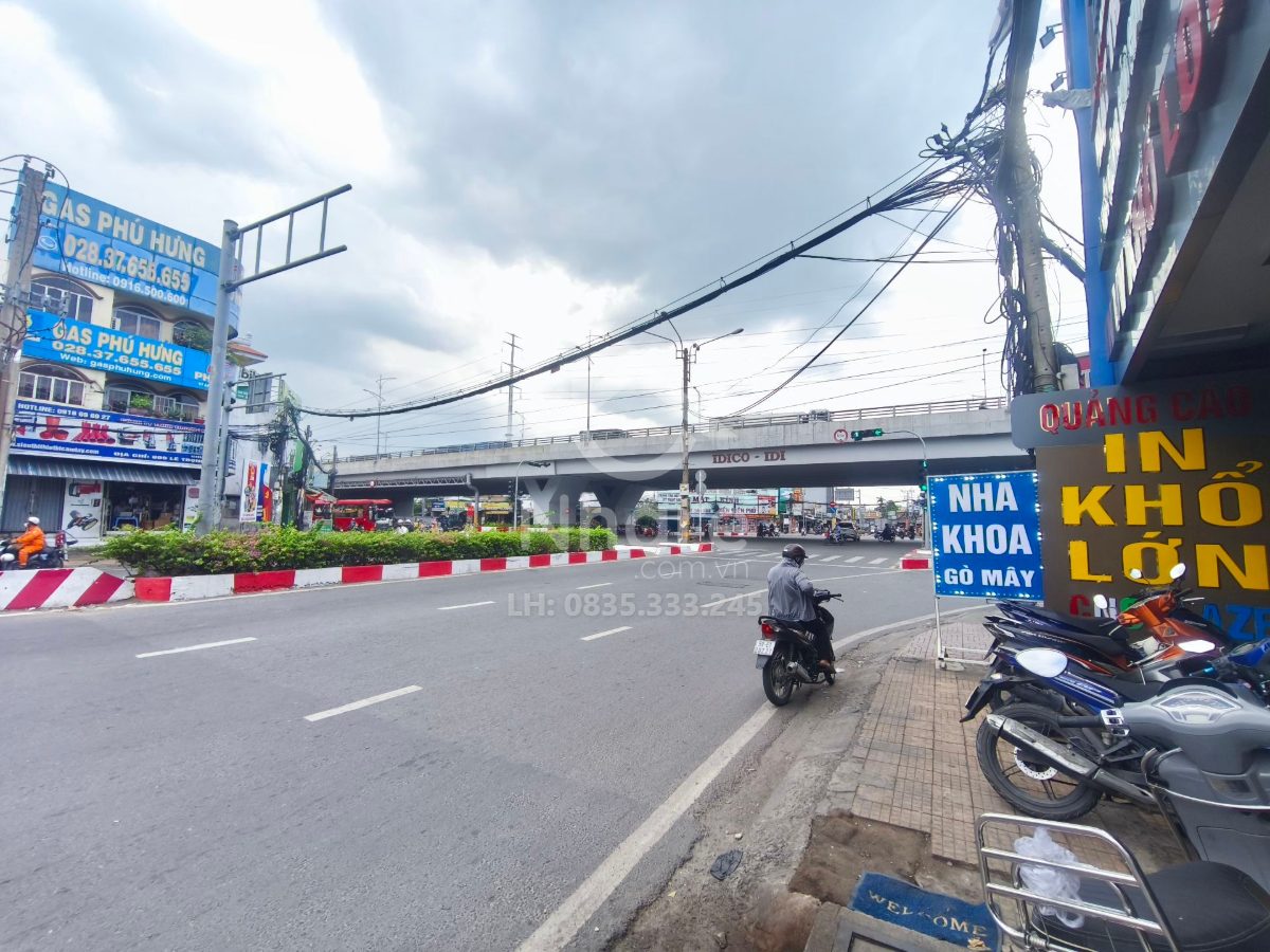 Nhà Lê Trọng Tấn ngang 5.5m giá 12 tỷ