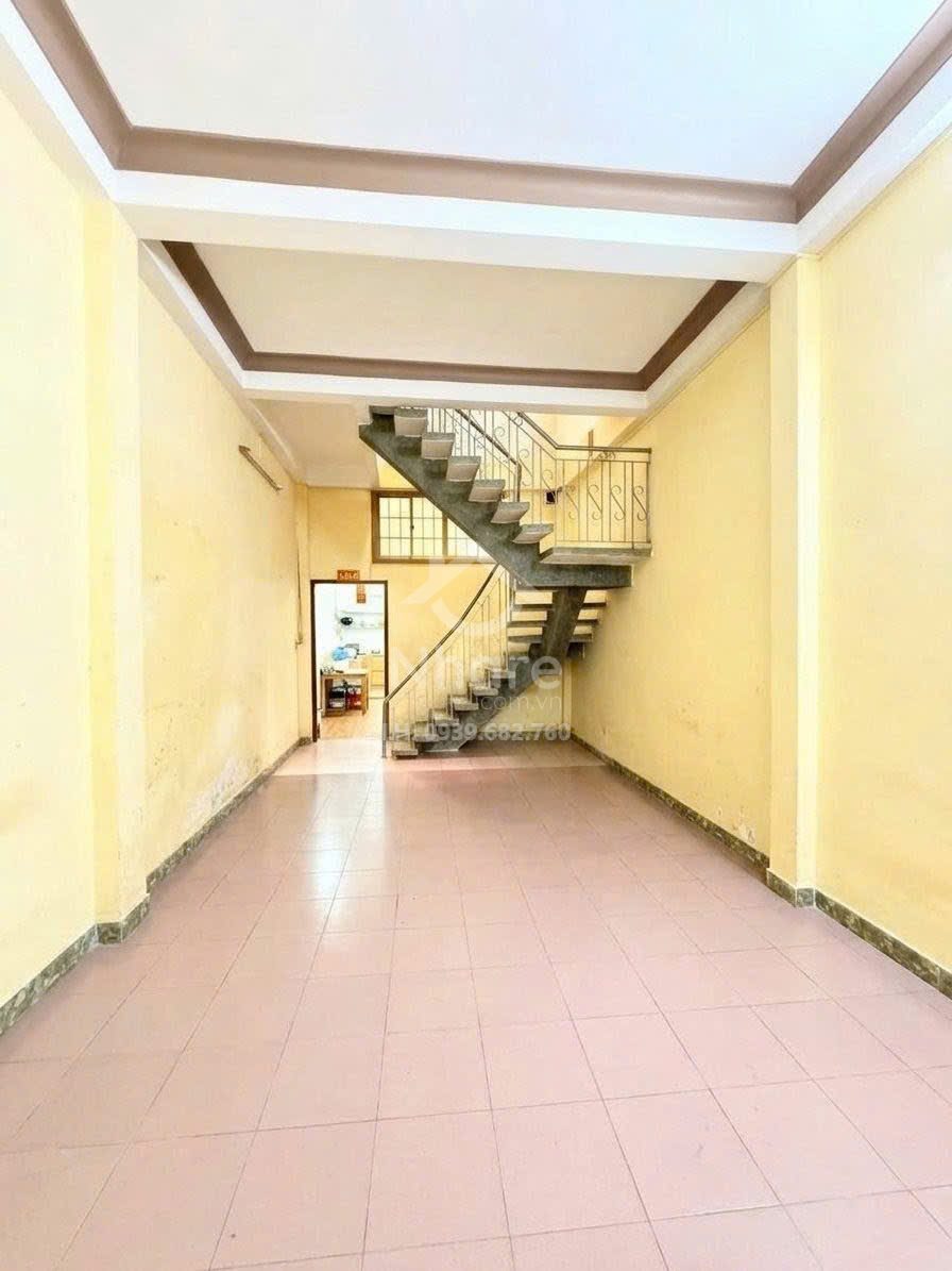 Nhà Tân Bình – Âu Cơ nở hậu, 2 tầng ở ngay – KD đa dạng, ngang 4m – dài 20m – hơn 8 tỷ.