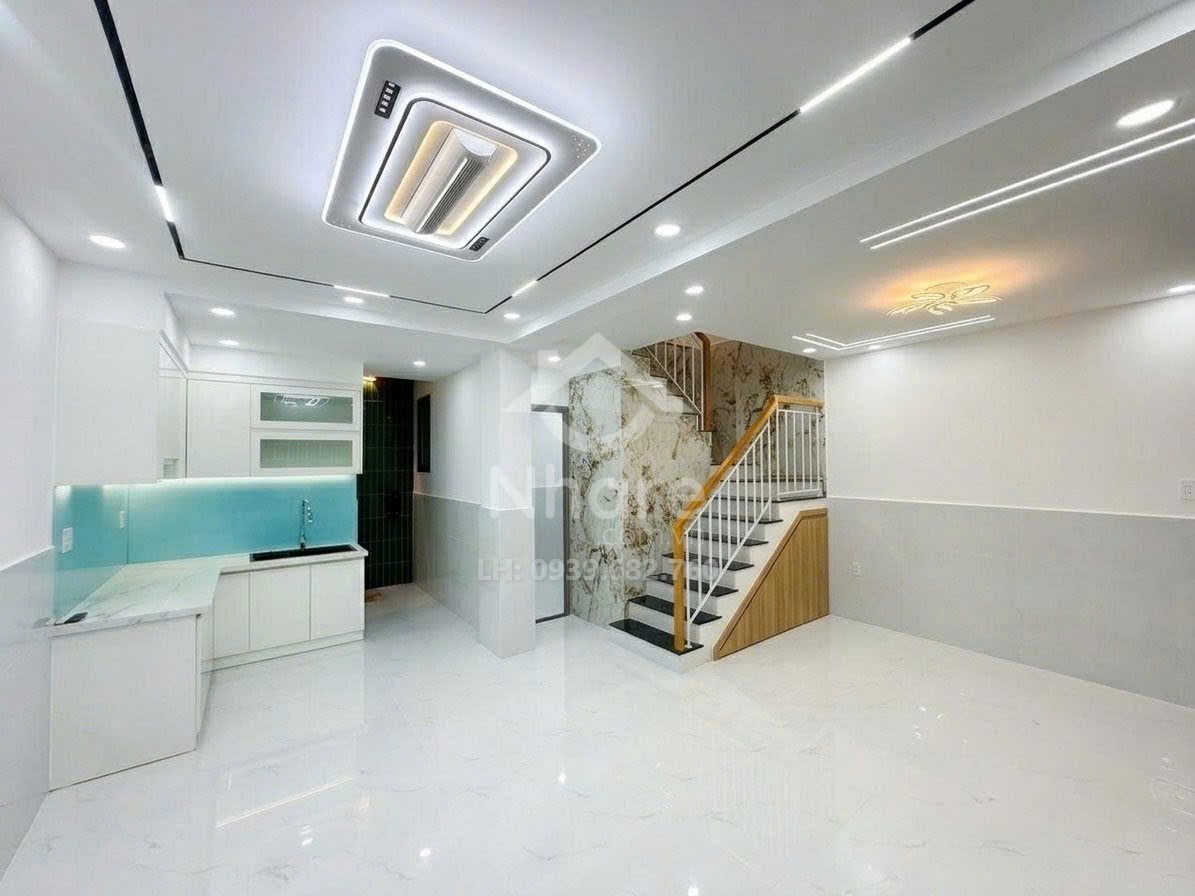 Nhà Tân Bình – Lạc Long Quân, 2 tầng – ở ngay – ngang gần 6m – 86m2 – hơn 5 tỷ.