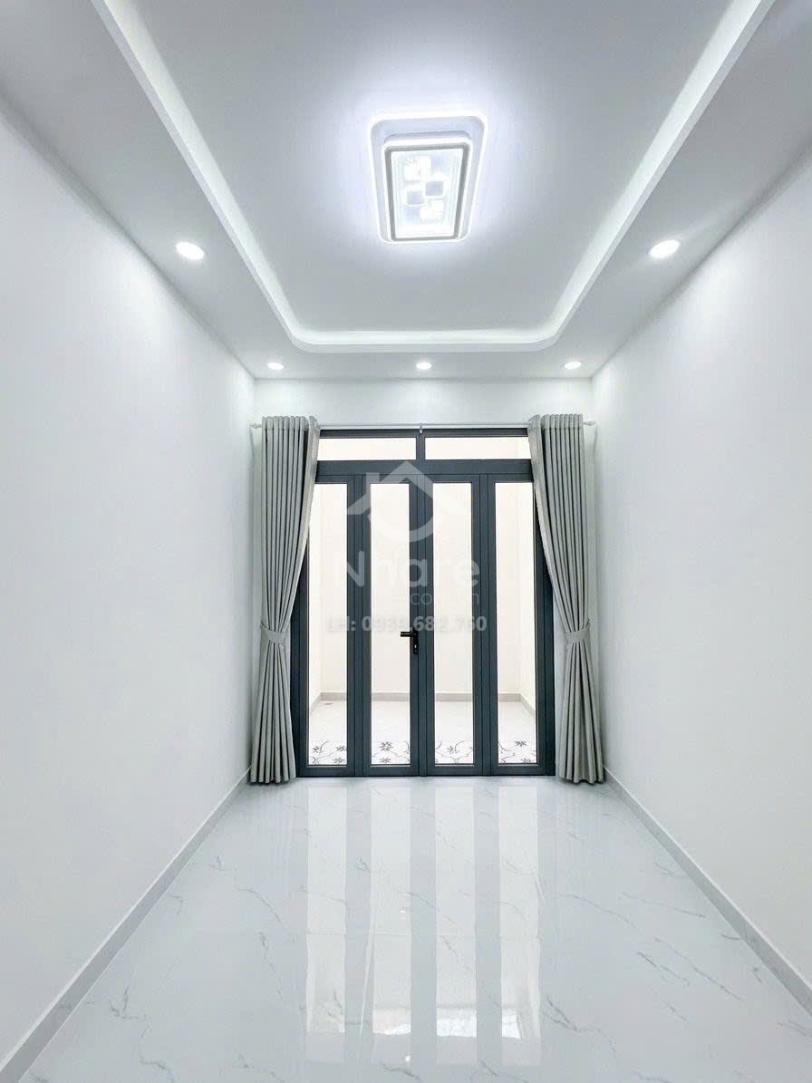 Nhà Tân Bình – Lạc Long Quân, 2 tầng – ở ngay – ngang gần 6m – 86m2 – hơn 5 tỷ.