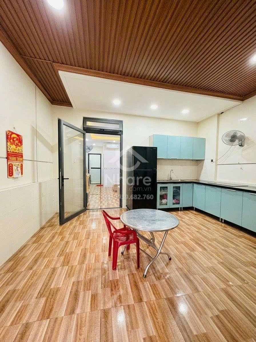 Nhà Tân Bình – Lạc Long Quân, 4 tầng ở ngay – KD, ngang 5m – dài 17m – hơn 19 tỷ.