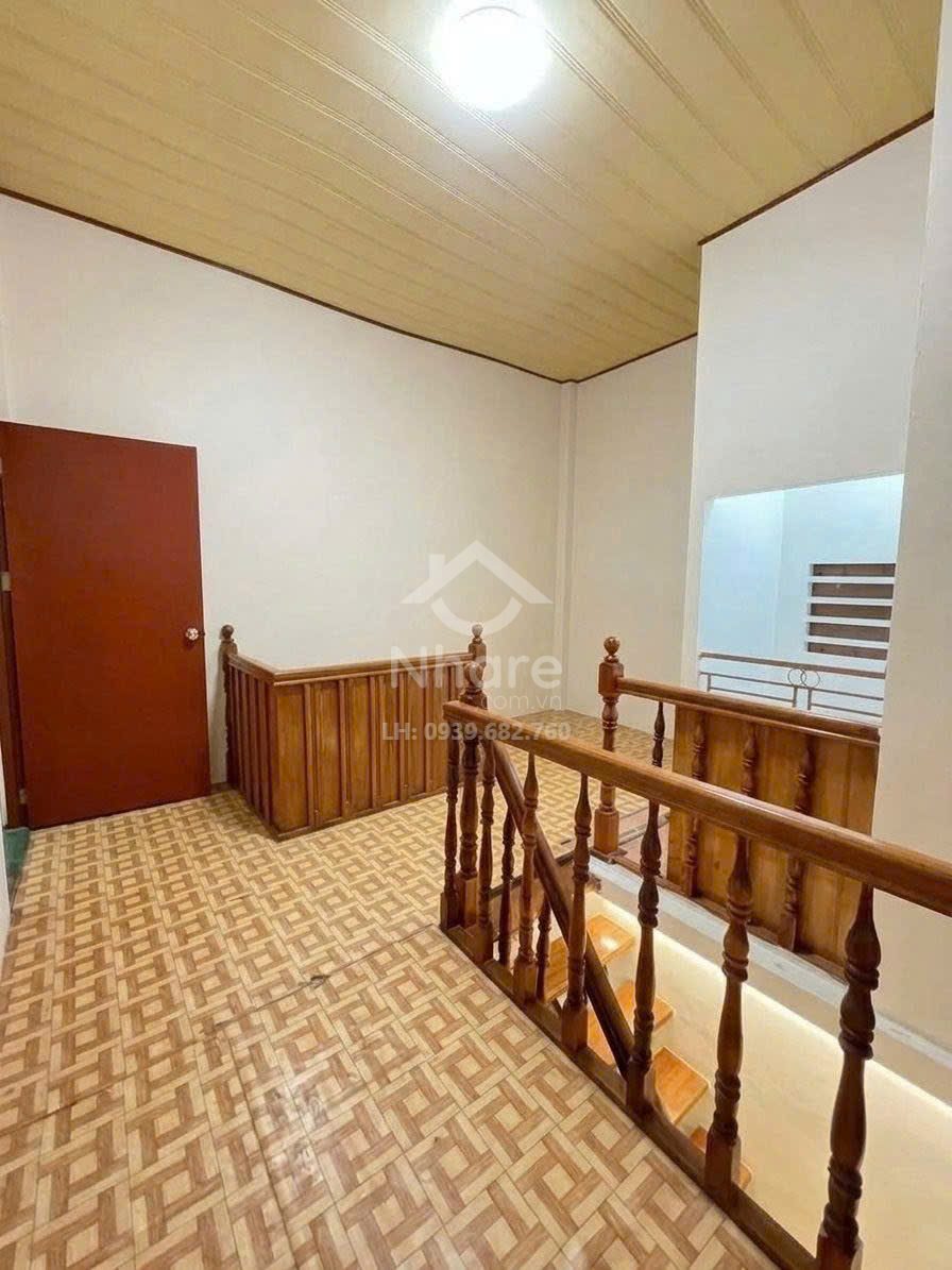 Nhà Tân Bình – Nguyễn Hồng Đào, 2 tầng ở ngay – KD, ngang gần 5m – 76m2 – hơn 4 tỷ nhẹ