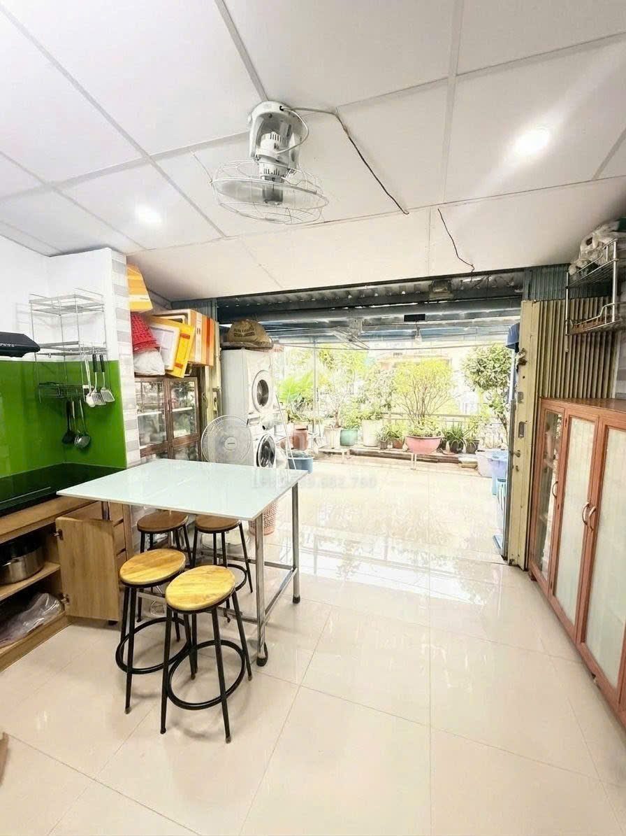 Nhà Tân Phú – Nguyễn Sơn, 2 tầng ở ngay – ngang 4m – dài 15m – hơn 5 tỷ nhẹ.
